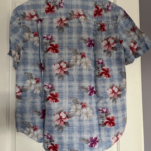 Tommy Bahama Linin Shortsleeved Button Down Shirt - Flower Beach Print - Picture 2 of 3